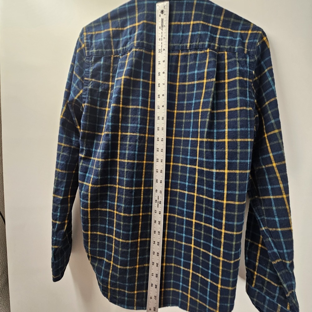 St.‎ John's Bay Outdoor Mens Small Long sleeve flannel shirt Plaid Pattern. - Picture 4 of 7